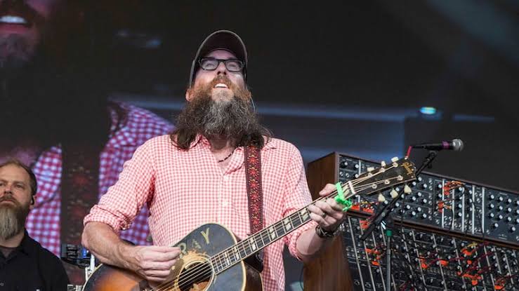 Crowder on stage